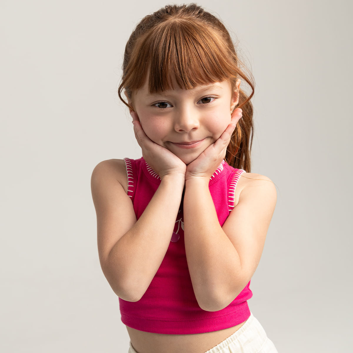 sleeveless-t-shirt-for-girl-42245411