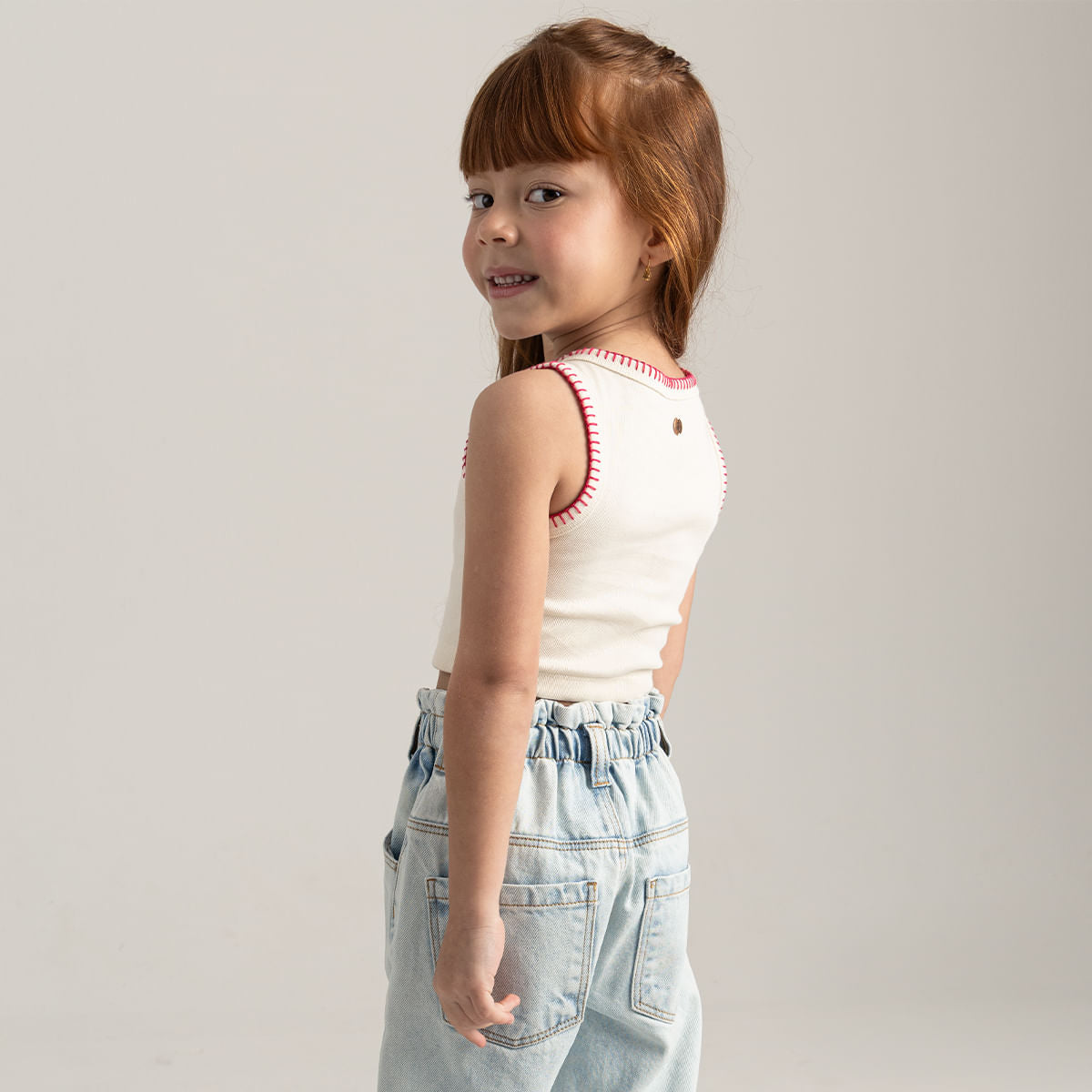 sleeveless-t-shirt-for-girl-42245412