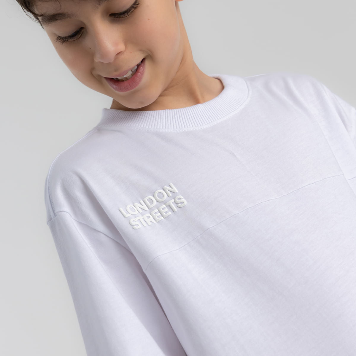 boy-short-sleeve-t-shirt-raised-graphic