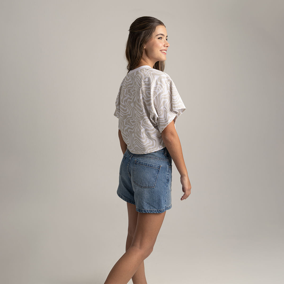 short-sleeve-crop-top-for-girl-52347292