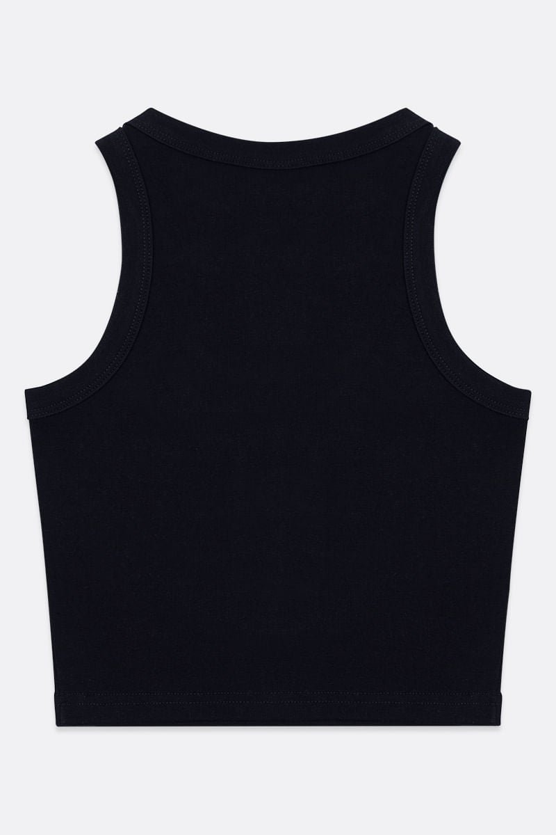 girl-sleeveless-crop-top-easy-everyday-looks-52348062